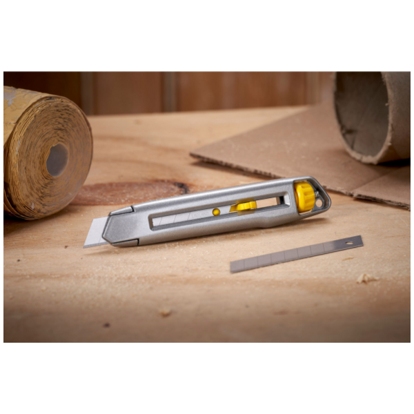 Cutter interlock 18mm