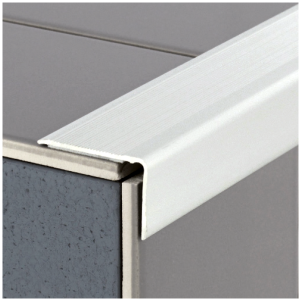 Nez de marche adhesif