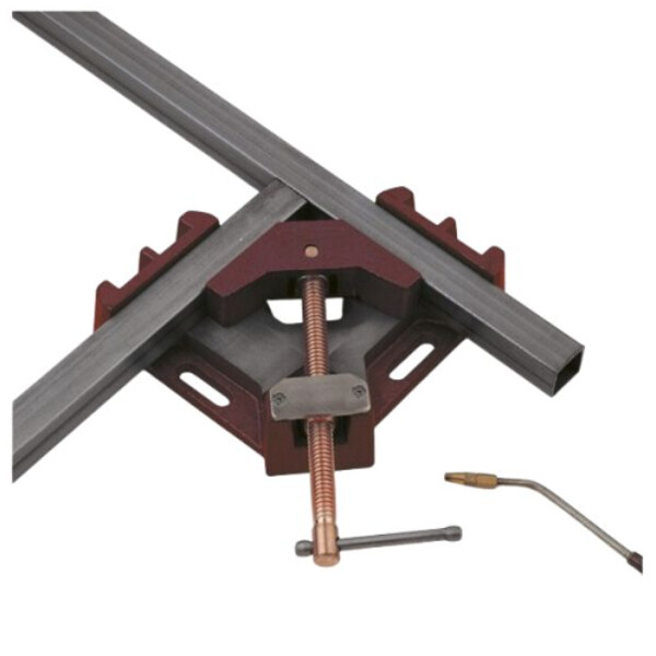 Presse d'angle pour metal